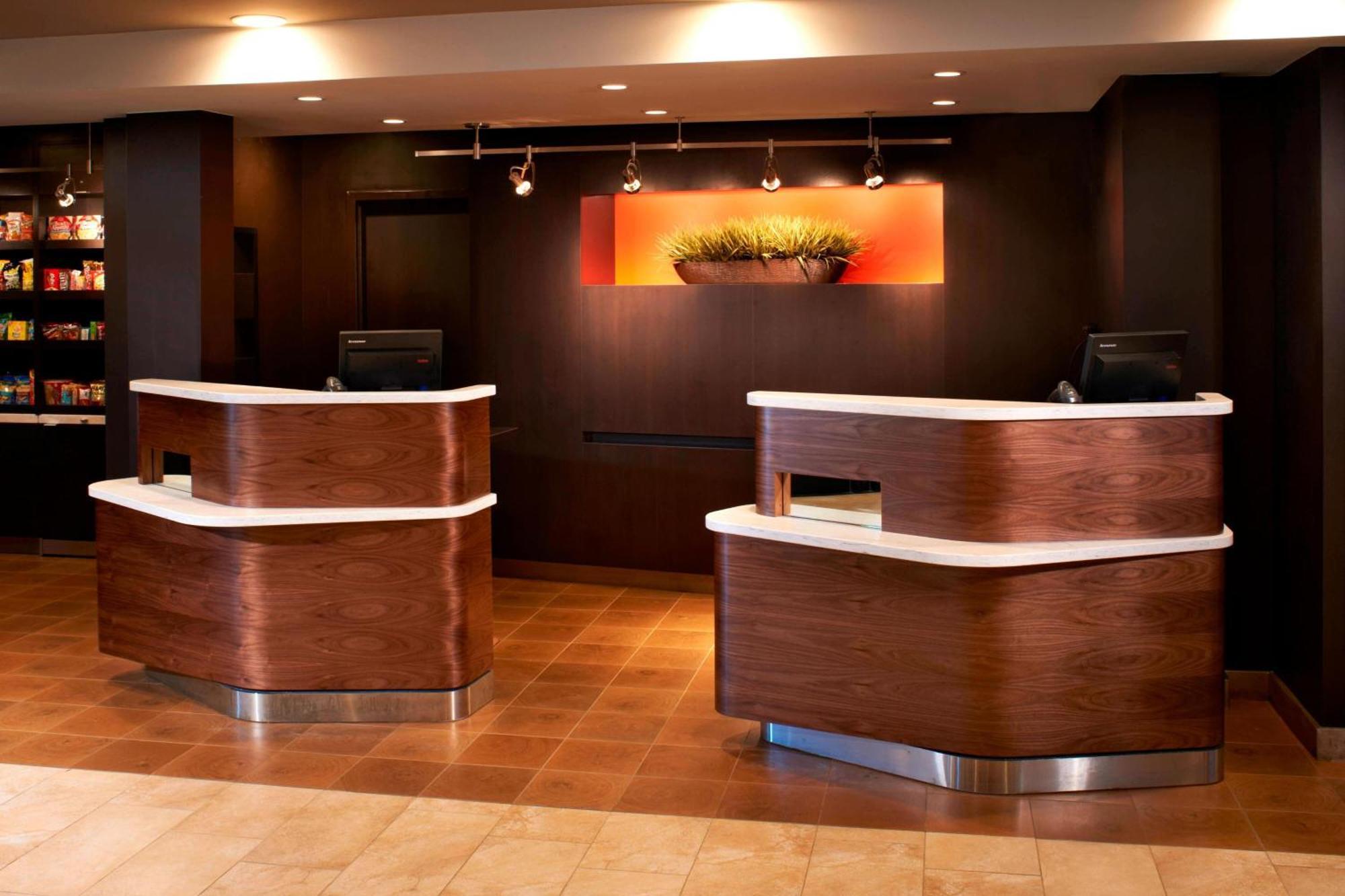 Отель Courtyard Toledo Rossford/Perrysburg Экстерьер фото