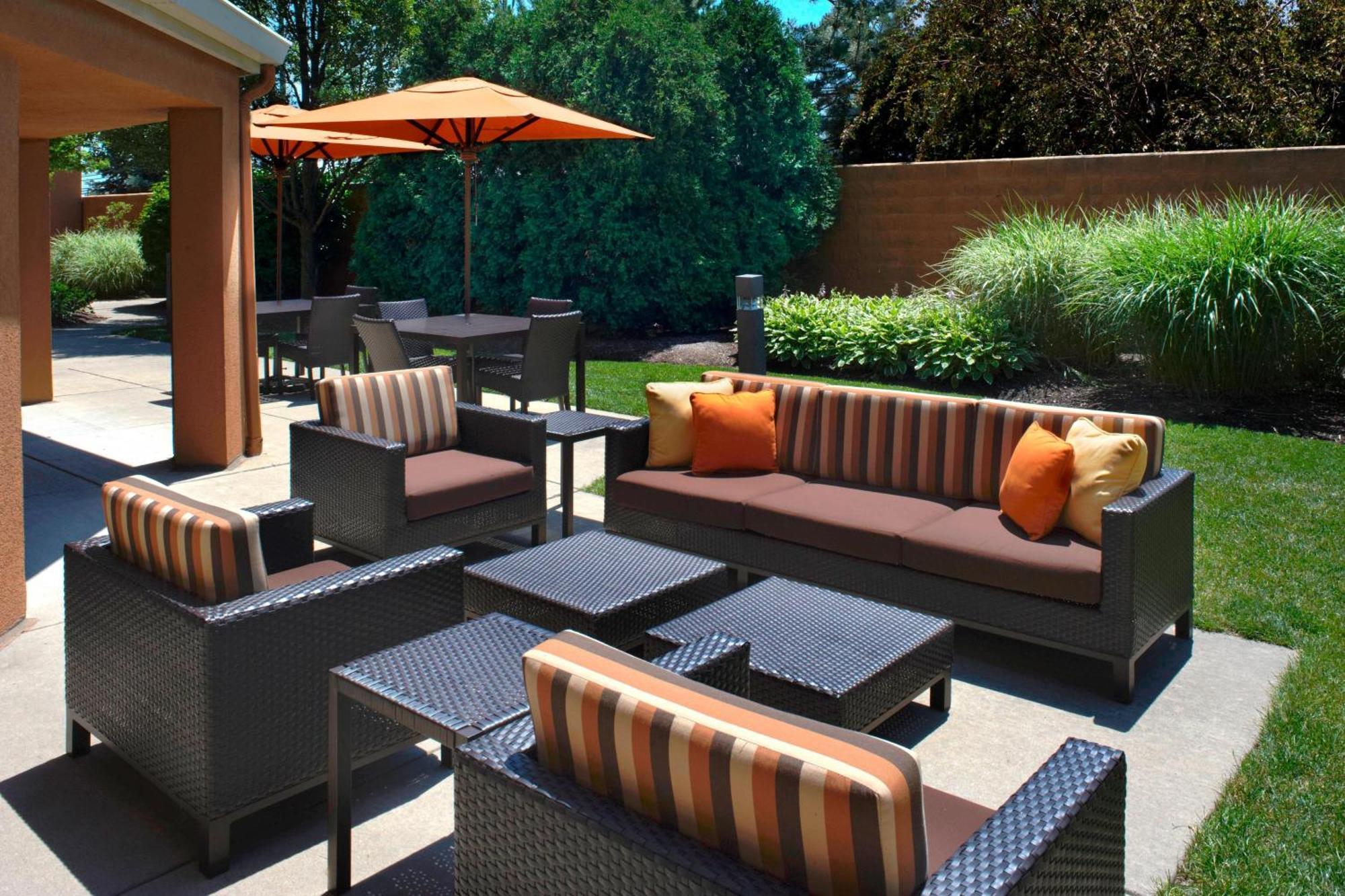 Отель Courtyard Toledo Rossford/Perrysburg Экстерьер фото