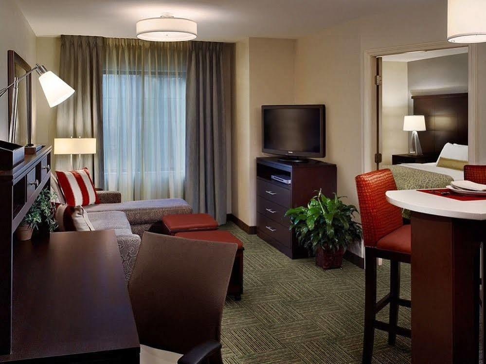 Отель Courtyard Toledo Rossford/Perrysburg Экстерьер фото